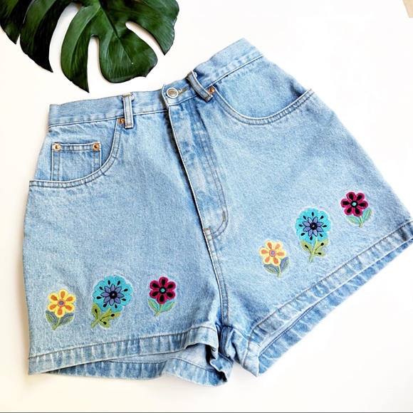 Vintage Pants - Vintage floral embroidered high waist denim shorts